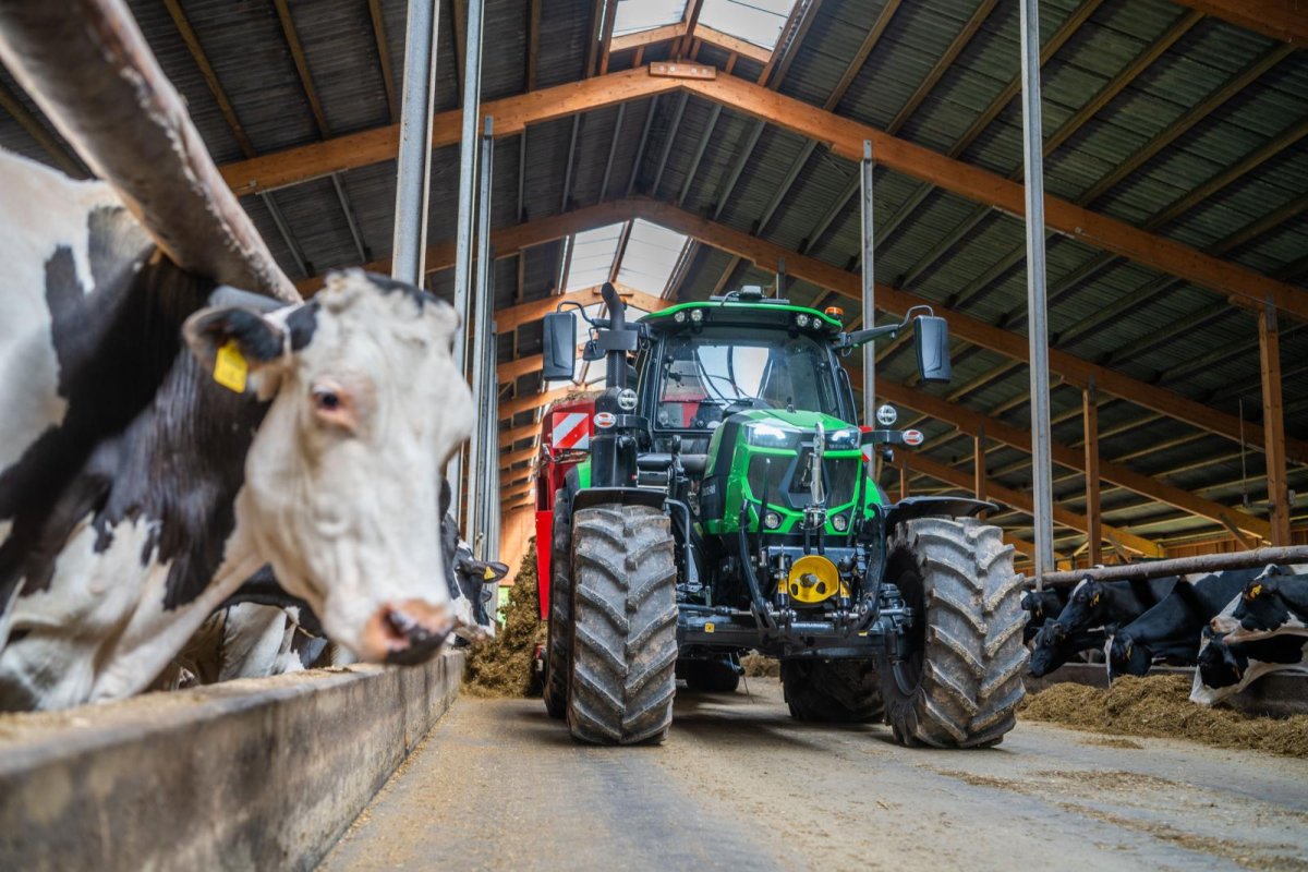 Traktory na predaj: Kompletný sprievodca výberom pre profesionálnych farmárov v roku 2026 – Hero Image Traktory na predaj: Kompletný sprievodca výberom pre profesionálnych farmárov v roku 2026